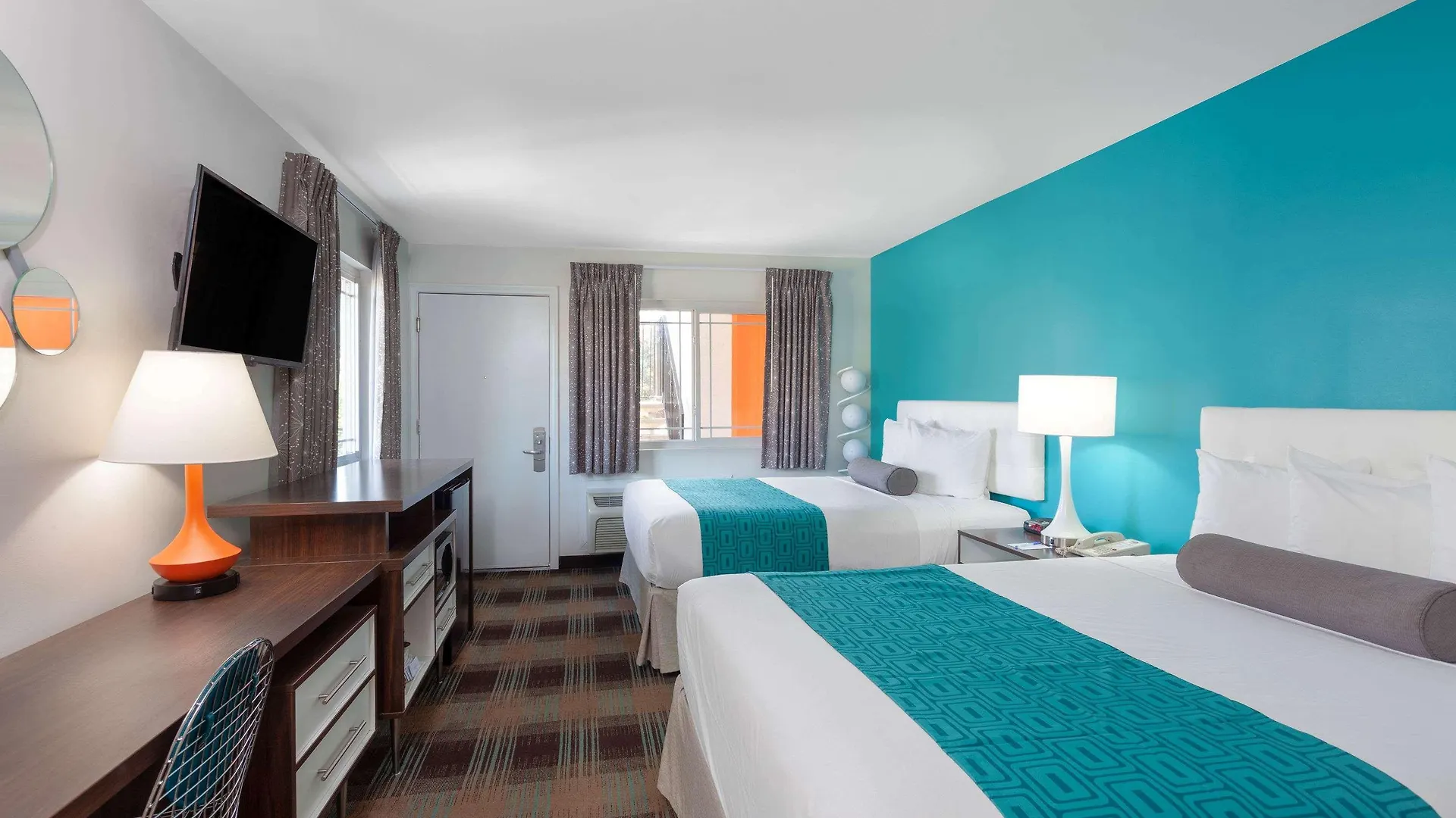 Hotel Howard Johnson By Wyndham Circle 3*