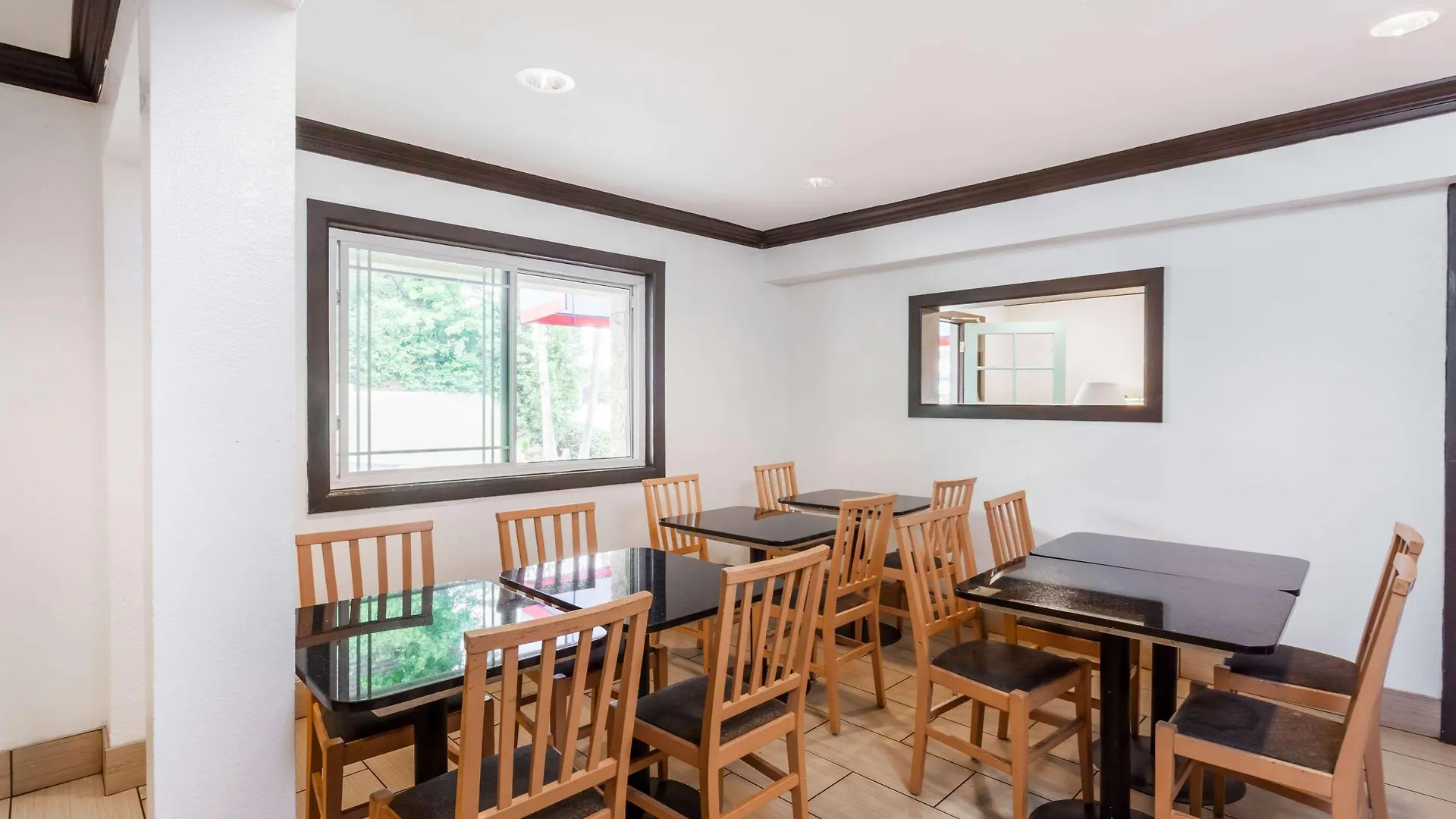 Howard Johnson By Wyndham Circle Hotel 3*