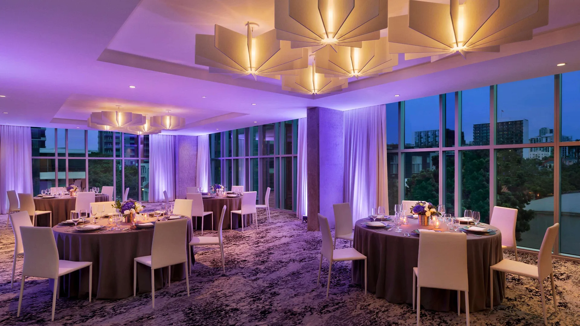 Carte Downtown, Curio Collection By Hilton 4*