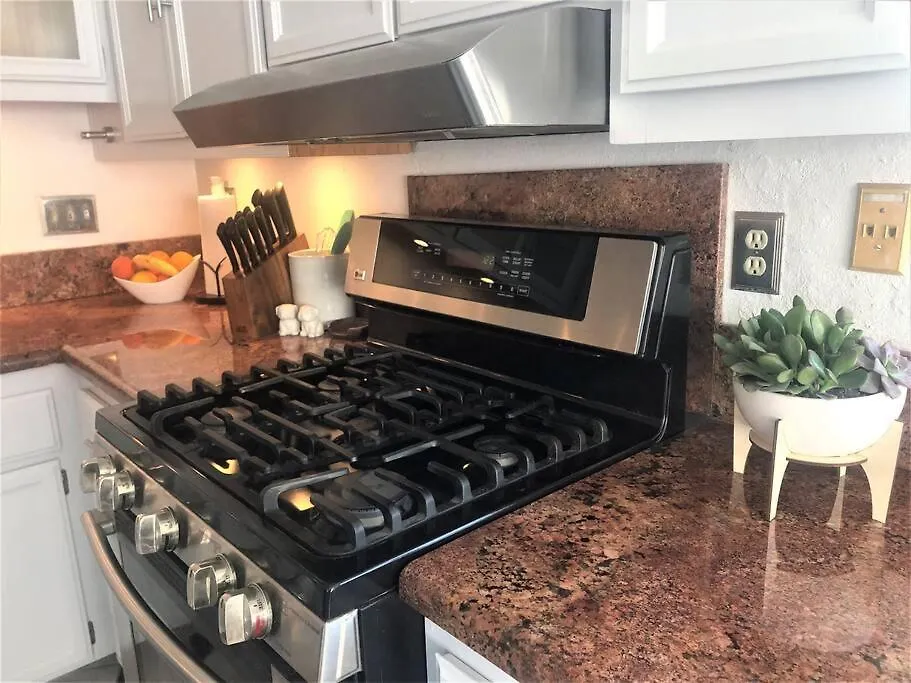 Upscale Mission Beach Couples Getaway/pet Friendly 度假居 *
