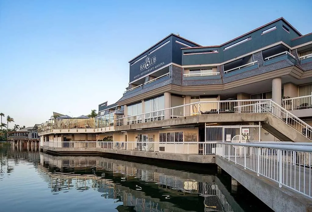Bay Club And Marina 3*