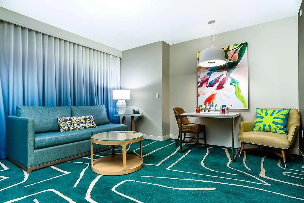 Embassy By Hilton Bay Downtown 3*