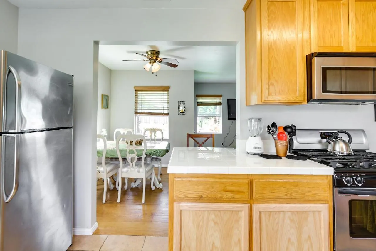 Pet-friendly With Patio 5 Mi To Dtwn Сasa de vacaciones *