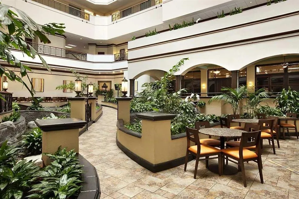 Embassy By Hilton Bay Downtown