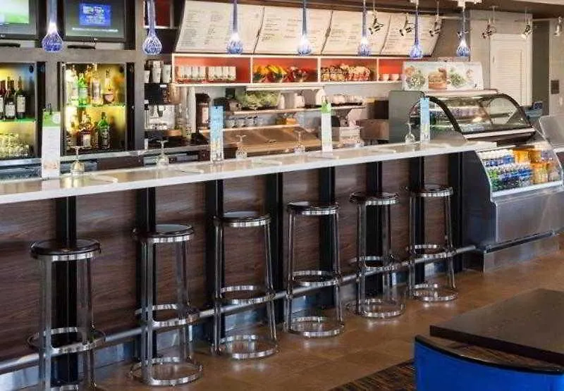 圣地亚哥伯纳多万怡酒店 3*