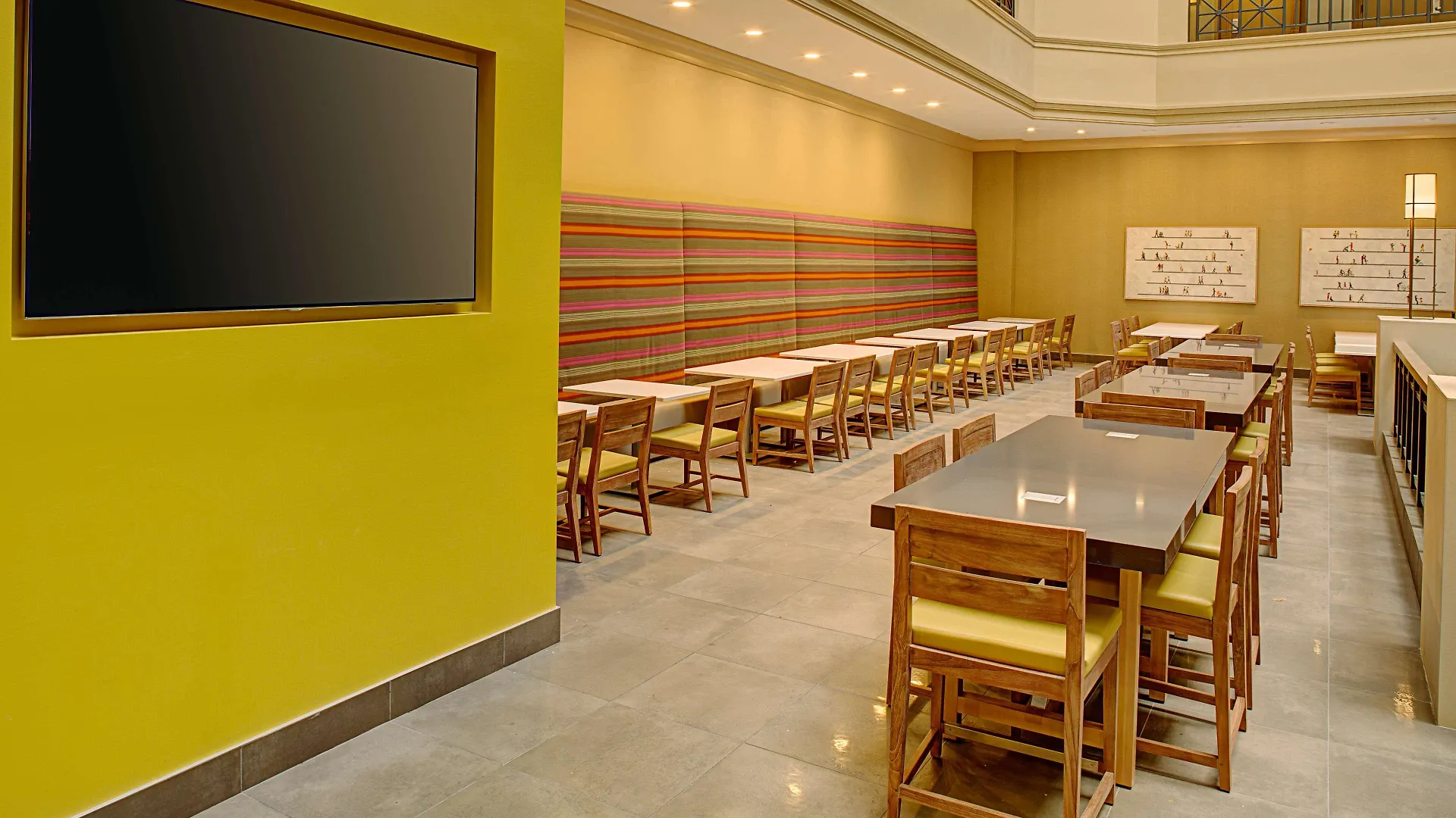 Hotel Embassy By Hilton Bay Downtown 3*