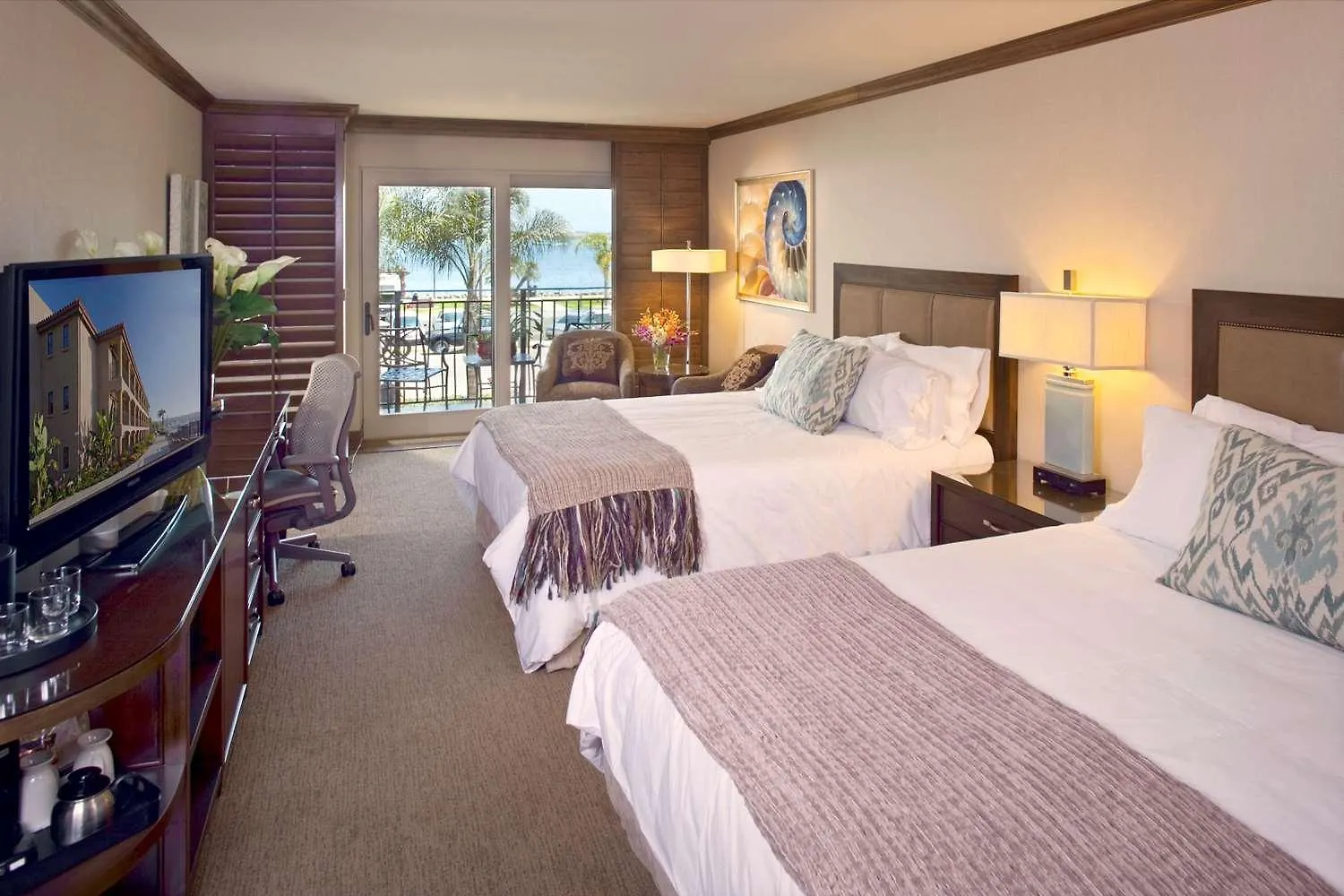 Western Island Palms & Marina Hotel 3*