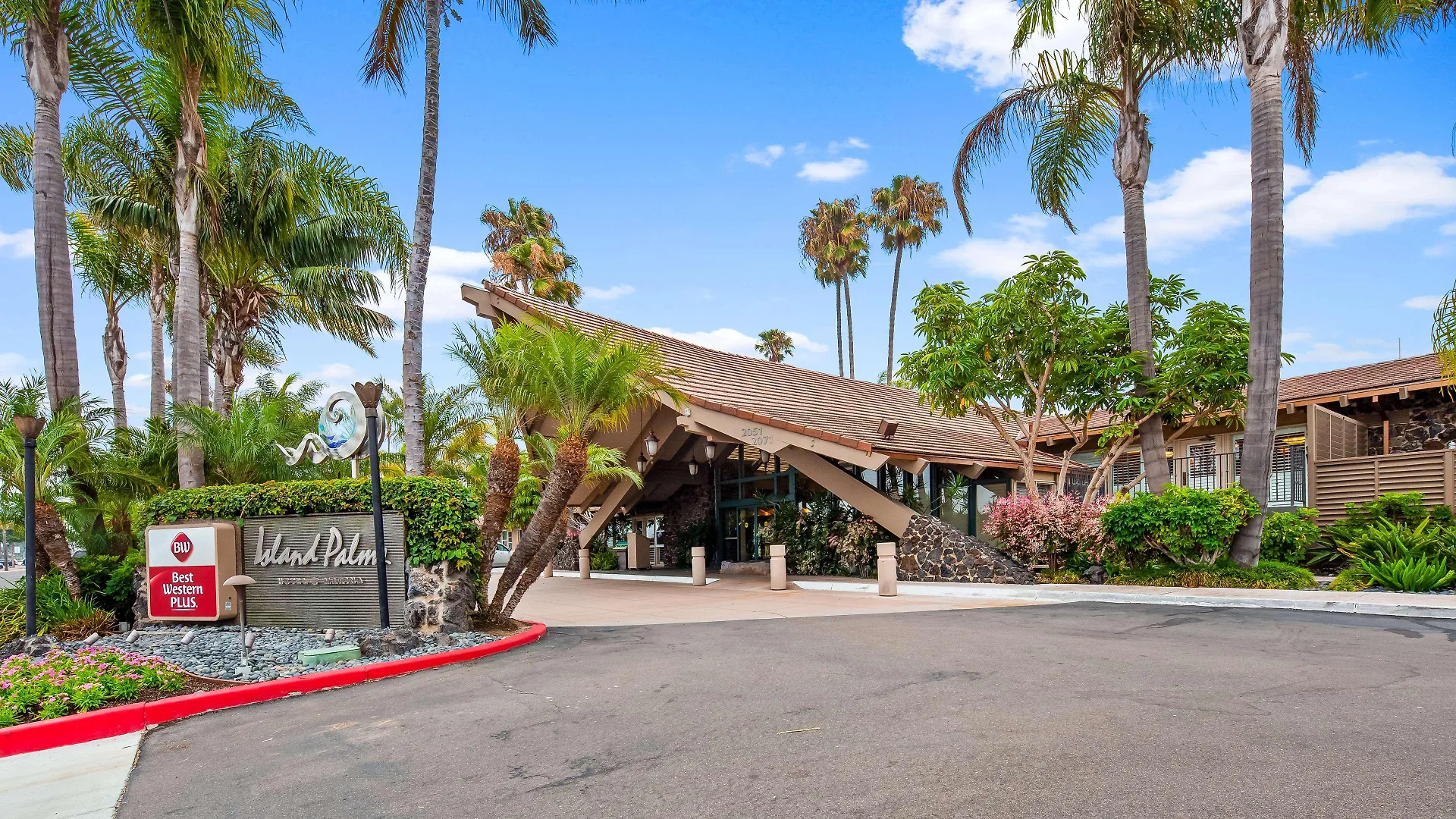 Western Island Palms & Marina 3*