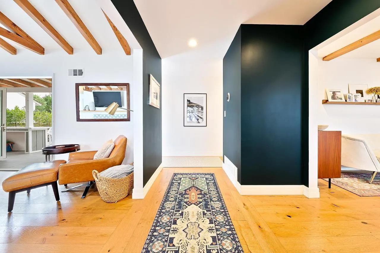 Gorgeous Coastal Four-bedroom Steps From Windansea * 圣地亚哥