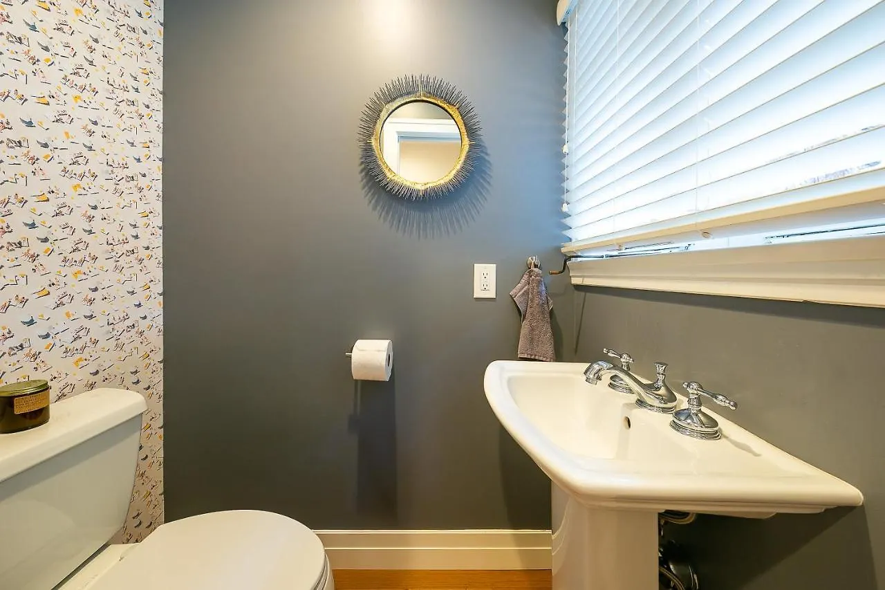 Gorgeous Coastal Four-bedroom Steps From Windansea