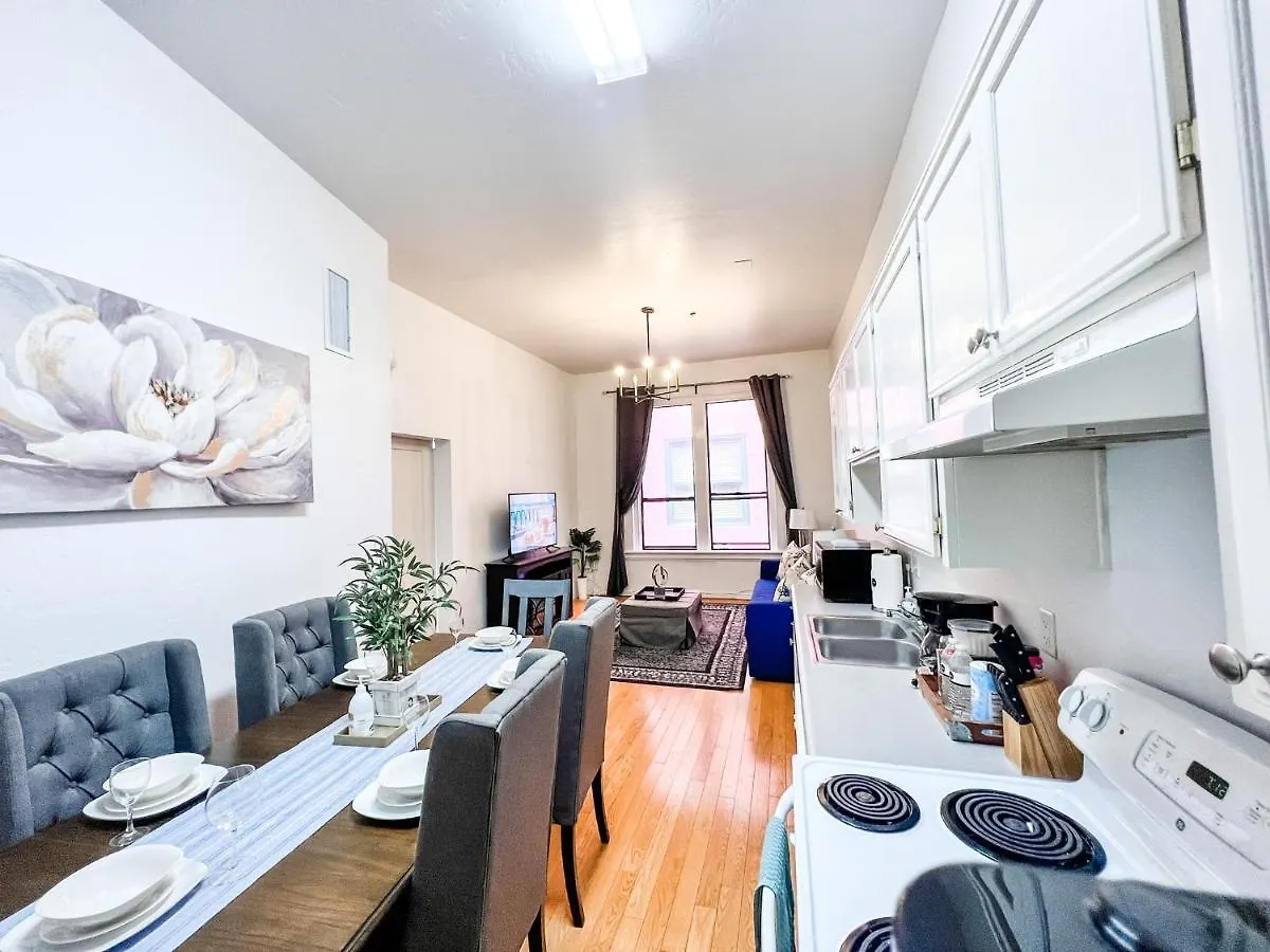 Gaslamp 2bdrm - W Parking & 5 Beds #403