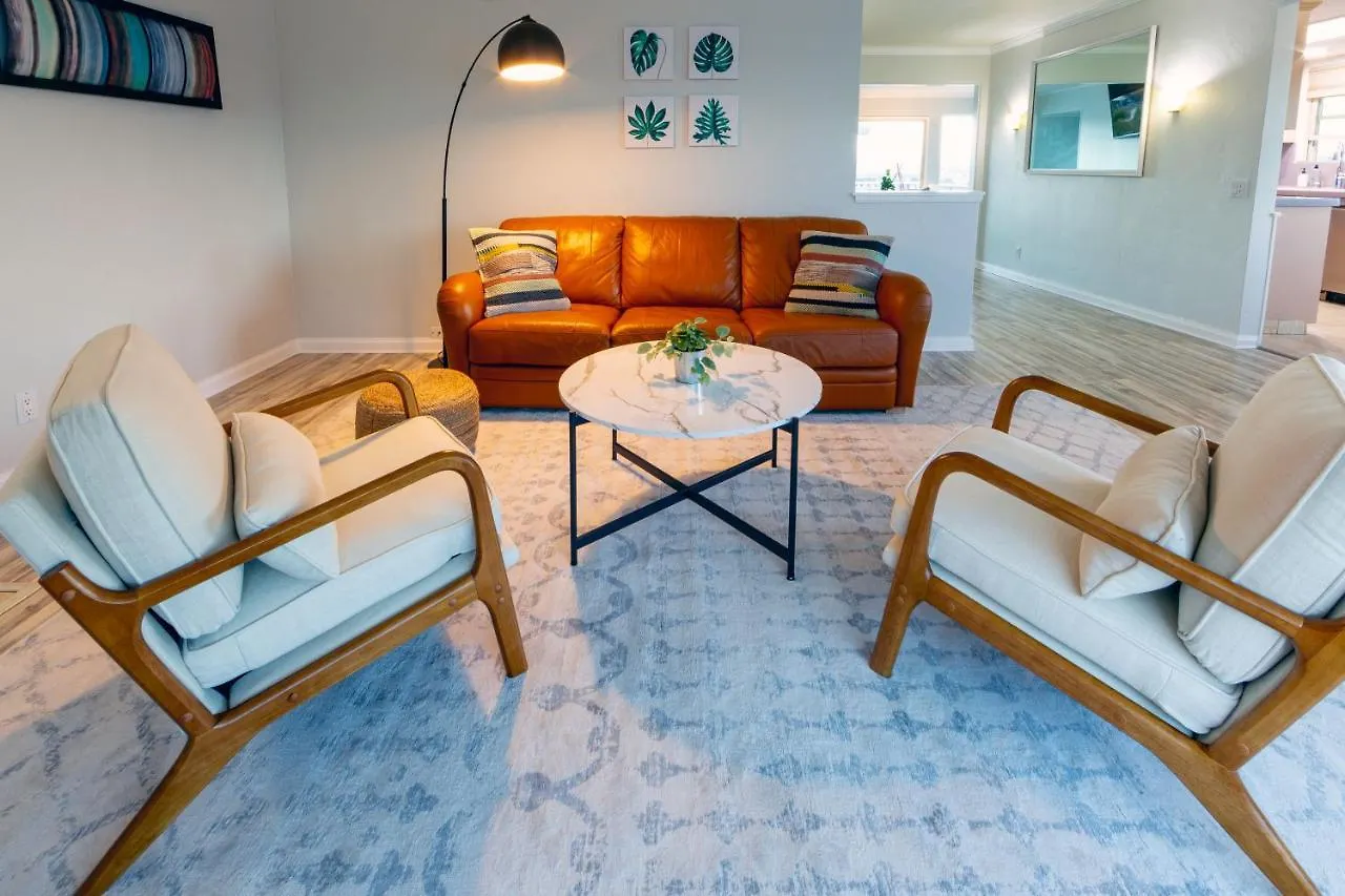Ocean Beach Luxury + A Private Fireworks Show! * San Diego