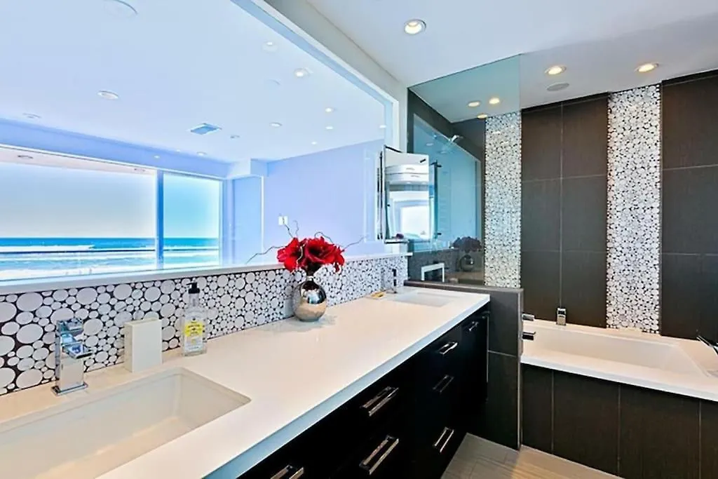 Crown Jewel In Mission At Ocean Front Walk 圣地亚哥