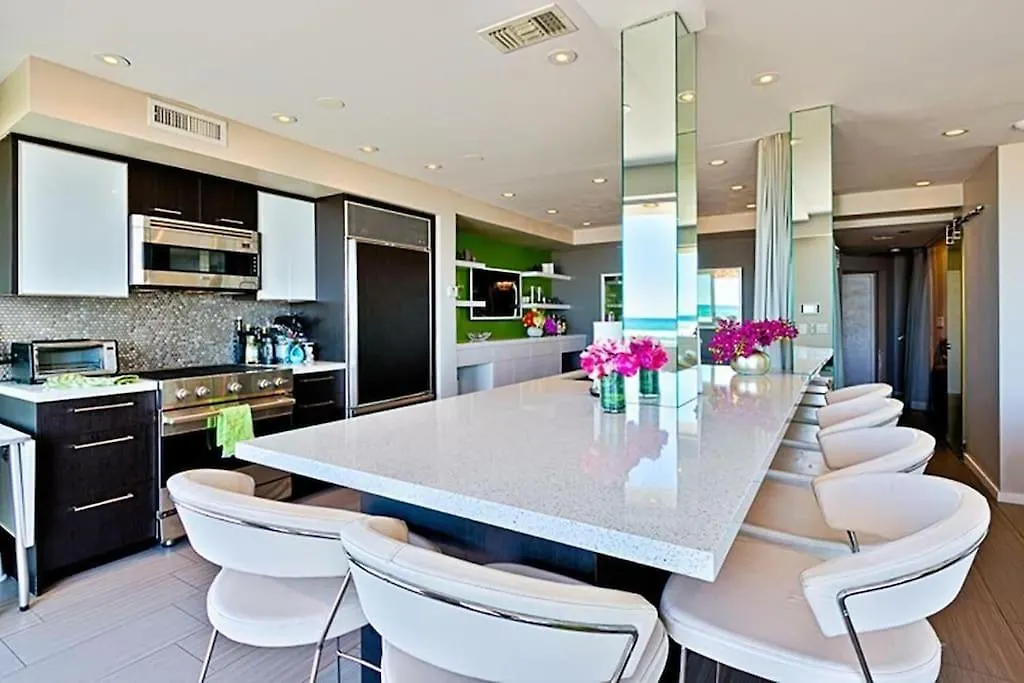 Crown Jewel In Mission At Ocean Front Walk 度假居