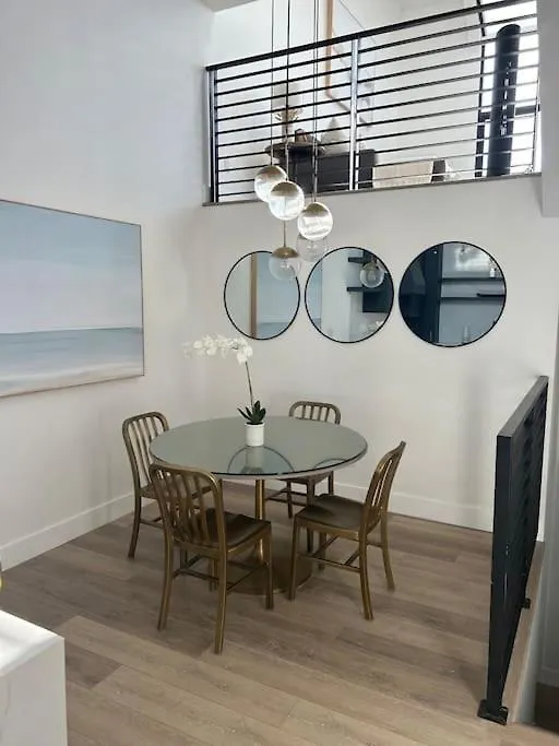 La Jolla Townhouse Steps Away From Windansea Nyaraló