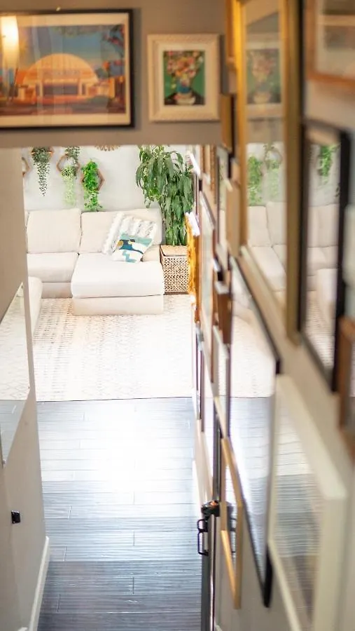 Large House With Jacuzzi, Backyard & Ping Pong * San Diego