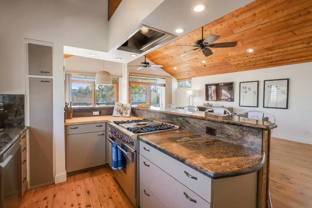 Stunning South Mission - Ac, Private Patio, Grill And Garage! Holiday home San Diego