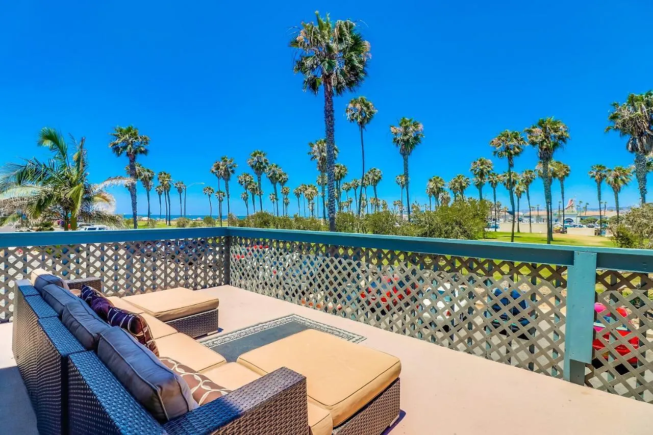 Belmont Ocean Views - Massive Private Deck, Grill & Parking