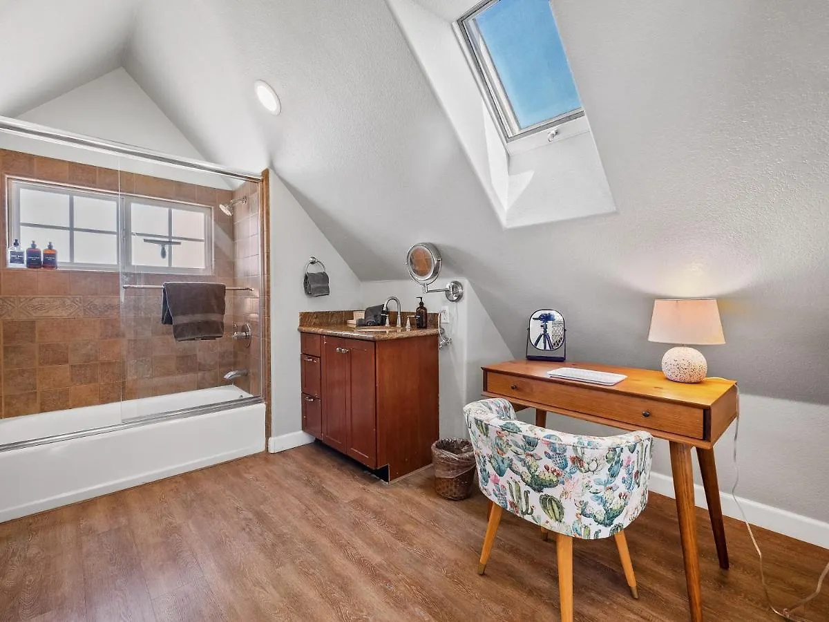 別荘 Stunning House- Rooftop Patio & Ocean Views