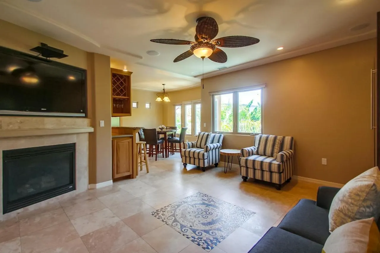 بيت للعطل Rooftop Paradise W Private Patio, Garage & Ac سان دييغو