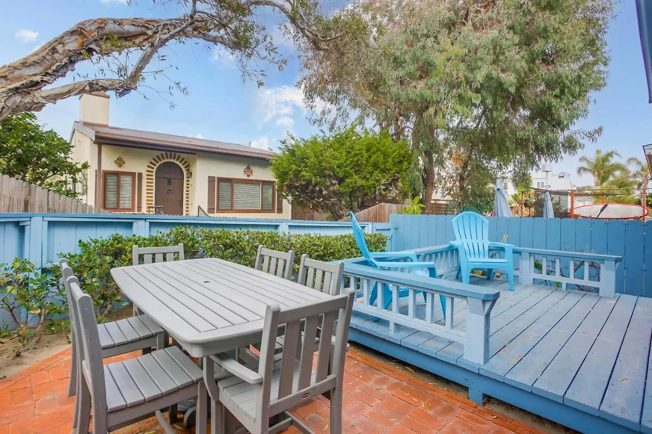 Σπίτι διακοπών Ormond Oasis - Large Private Patio, Washerdryer, Pet Friendly & Steps2sand! *