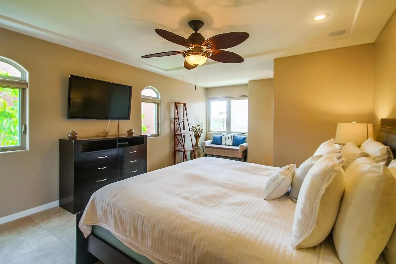 بيت للعطل Rooftop Paradise W Private Patio, Garage & Ac *