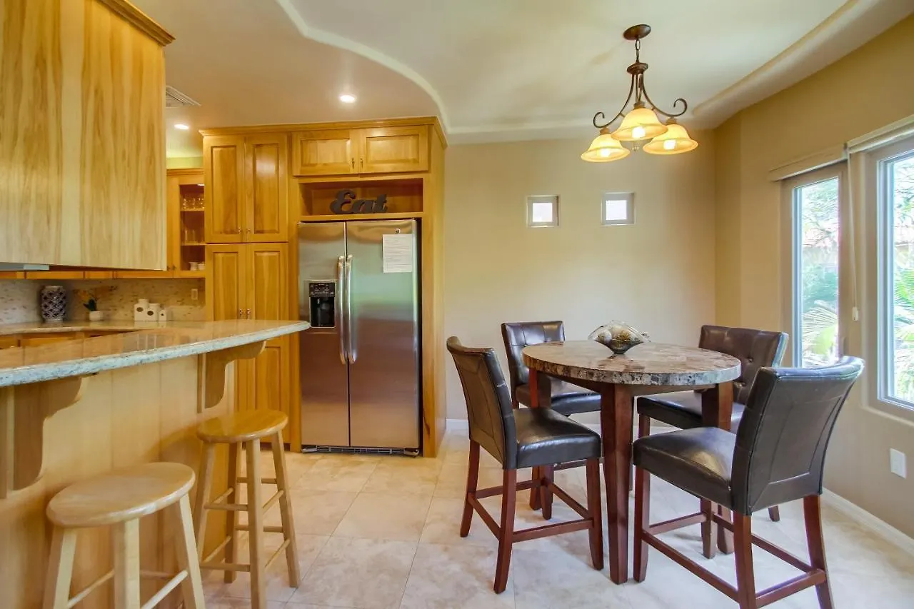 بيت للعطل Rooftop Paradise W Private Patio, Garage & Ac سان دييغو