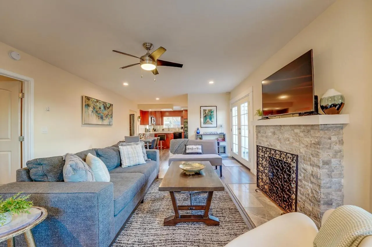 Semesterbostad La Jolla Oasis - Pet Friendly, Large Backyard, Walk2beach & Location! San Diego