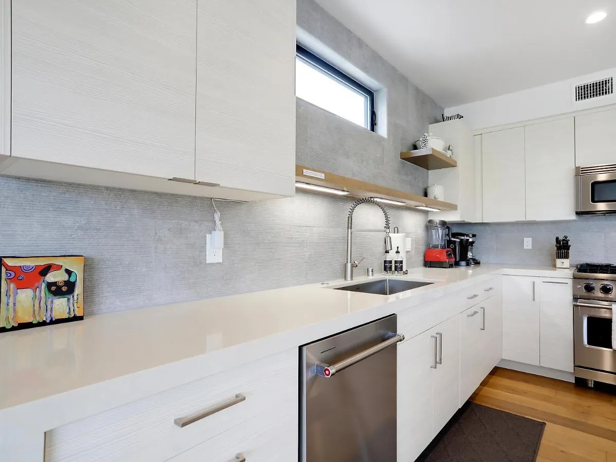 Luxury Dream - Massive Rooftop Patio, Zen Garden, Ac & Fast Wifi! *
