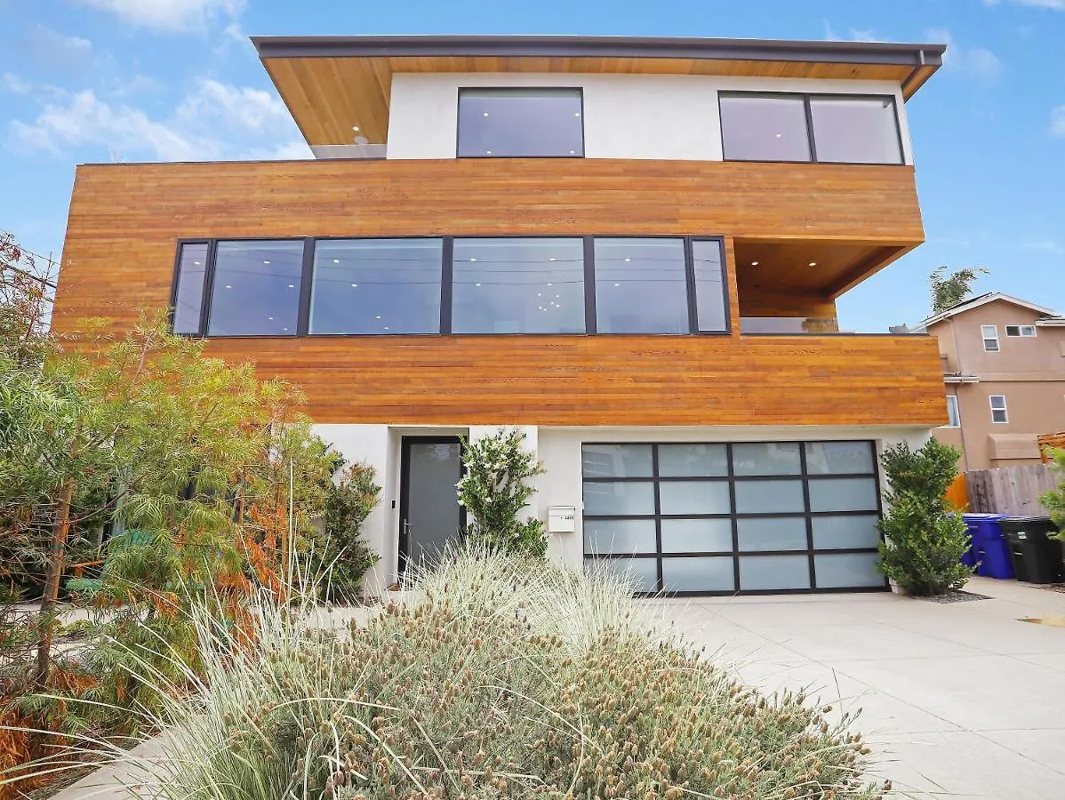 Luxury Dream - Massive Rooftop Patio, Zen Garden, Ac & Fast Wifi! Holiday home