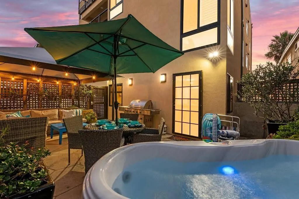 La Jolla Seaside Dream W Private Patio & Jacuzzi *