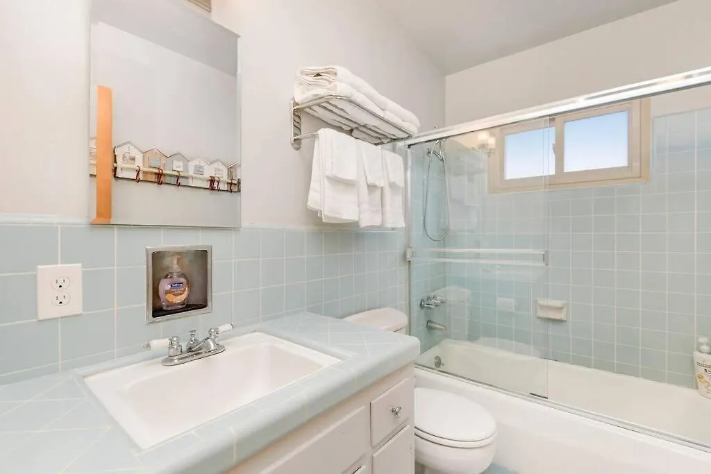 Casa -2br- Free Driveway Parking For 3 Cars Apartment San Diego