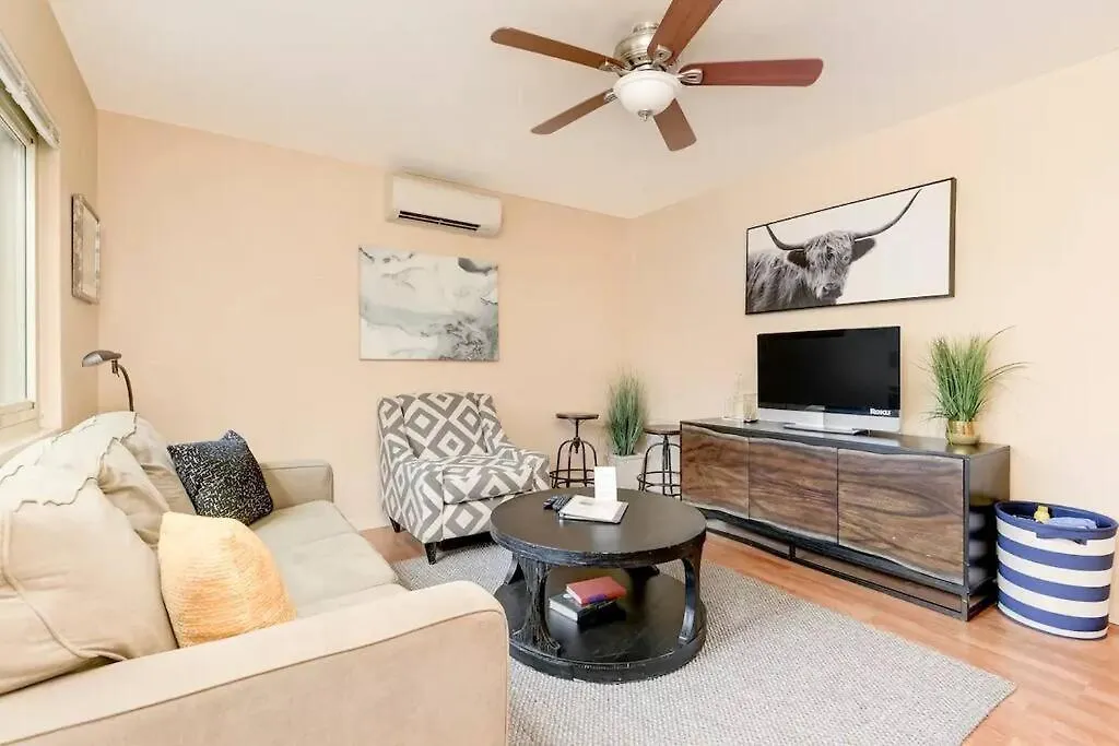 Casa -2br- Free Driveway Parking For 3 Cars Apartment San Diego
