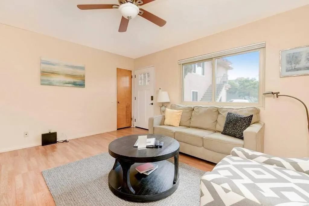 Apartment Casa -2br- Free Driveway Parking For 3 Cars