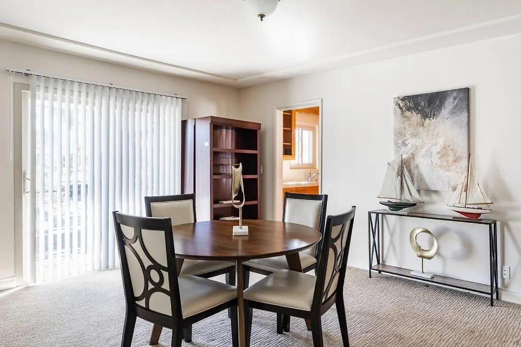 Casa Flora -2br- Free Parking In Little Italy!