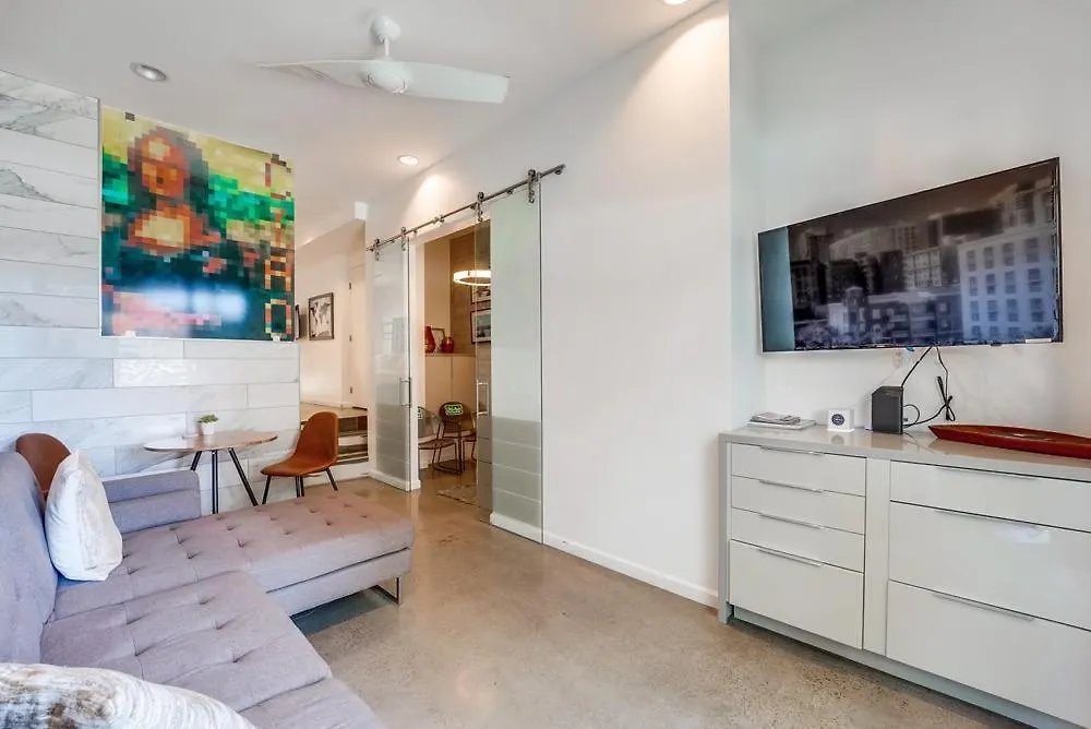 Kettner Row 1 Holiday home