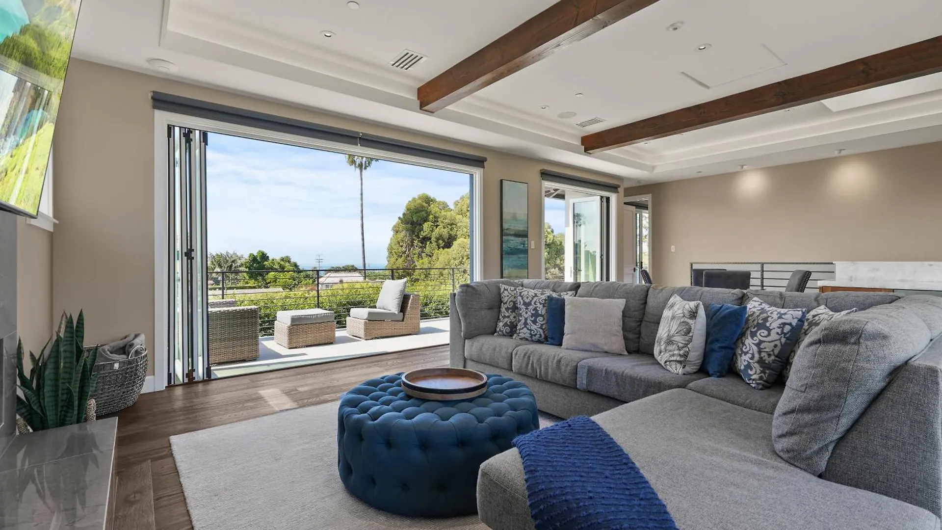 Luxury Bird Rock With Private Pool, Hot Tub & Fire Pit! Semesterbostad *