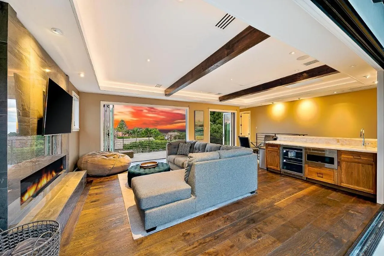 Luxury Bird Rock With Private Pool, Hot Tub & Fire Pit! Semesterbostad *