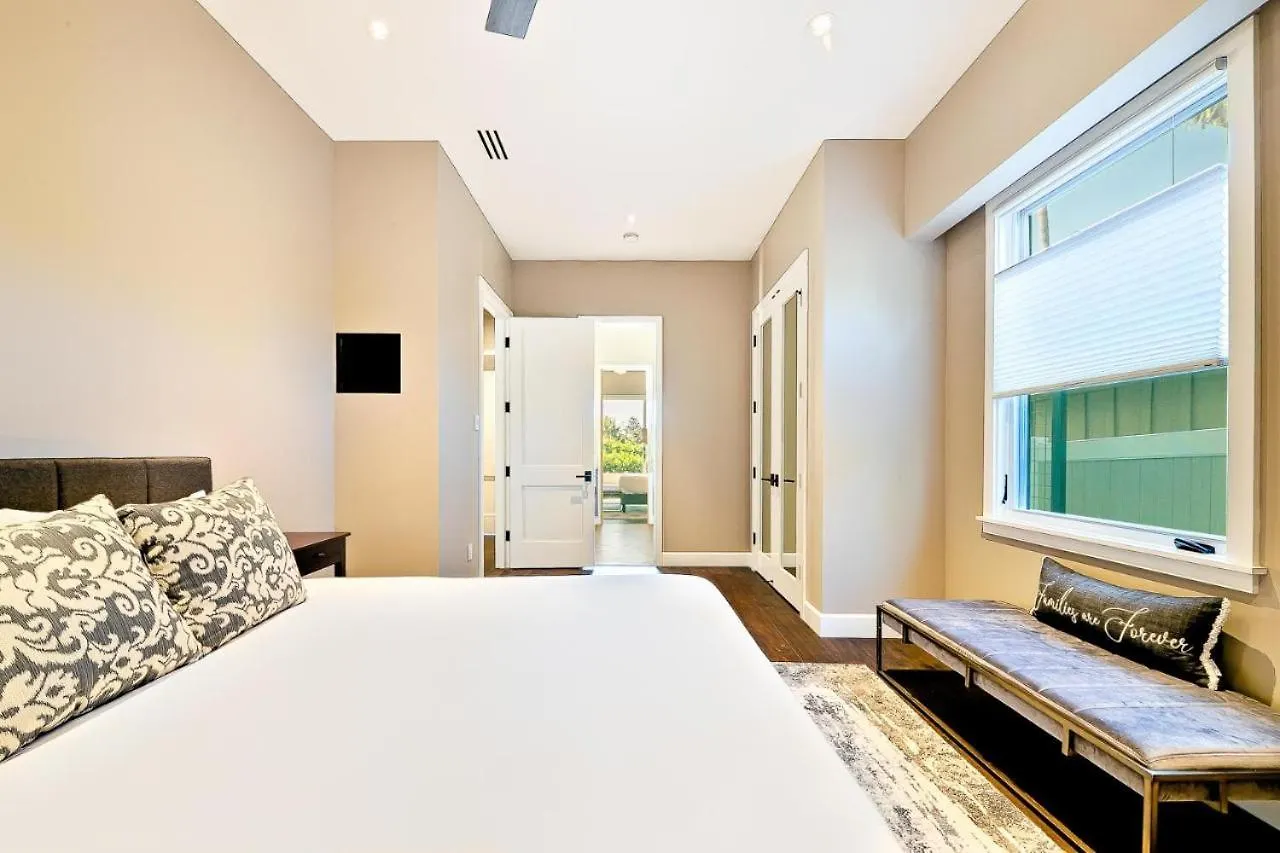 Luxury Bird Rock With Private Pool, Hot Tub & Fire Pit!