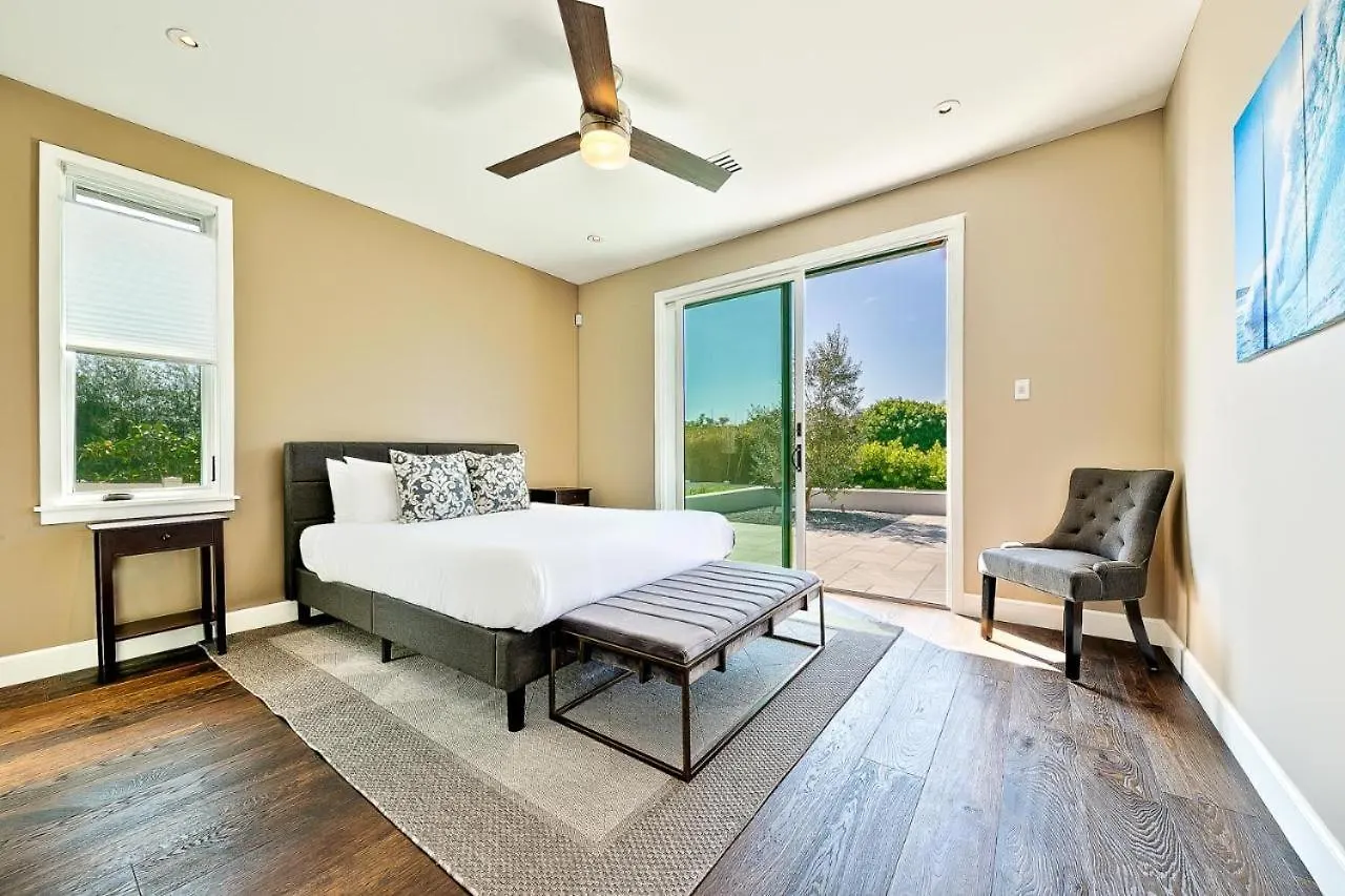 Luxury Bird Rock With Private Pool, Hot Tub & Fire Pit! Semesterbostad *