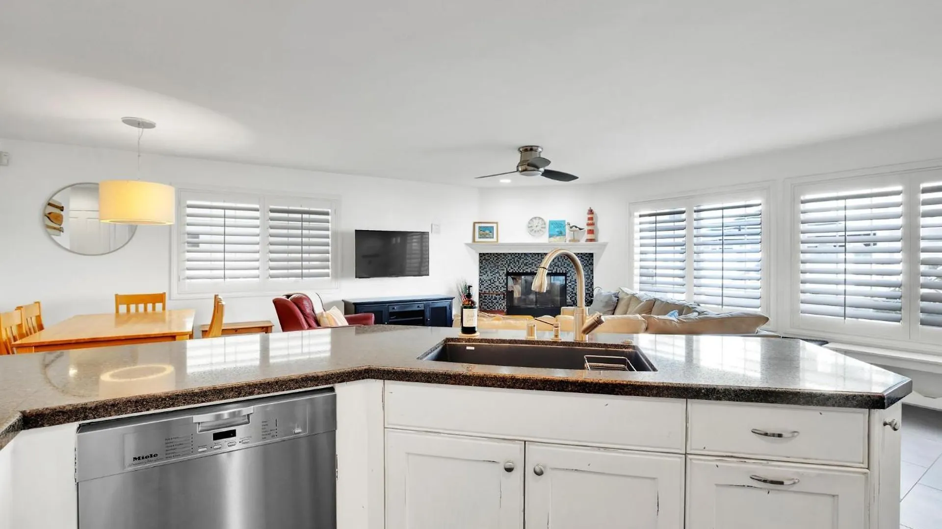 Fantastic Bayside Vacation - Wifi, Ac, Patio, Private Washer & Dryer San Diego