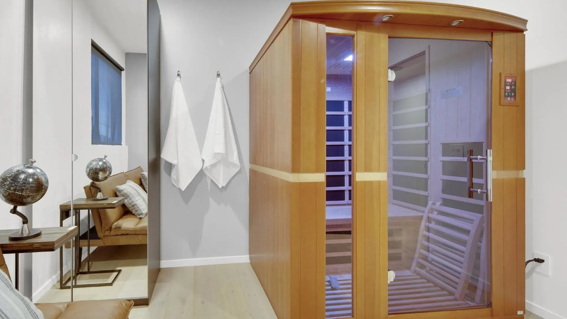 Vakantiehuis New! Luxury 5br, W/arcade, Sauna, Views, Fire Pit! *
