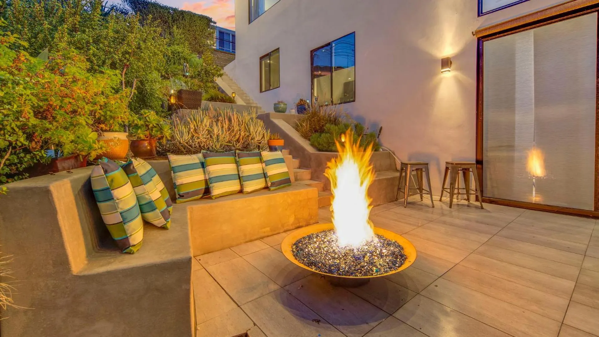 New! Luxury 5br, W/arcade, Sauna, Views, Fire Pit! San Diego