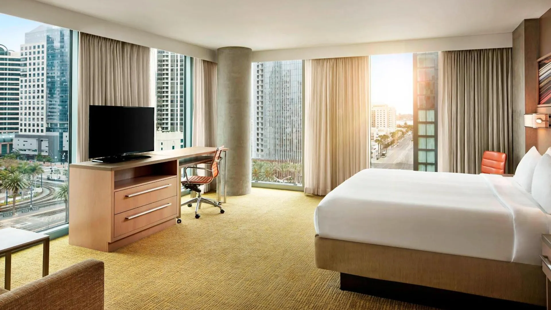 By Marriott Downtown/bayfront San Diego