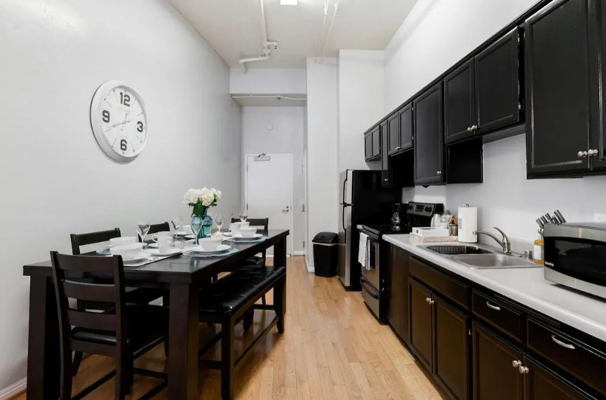 Gaslamp 2bdrm1ba - W Parking & 4 Beds #304 Hotel *