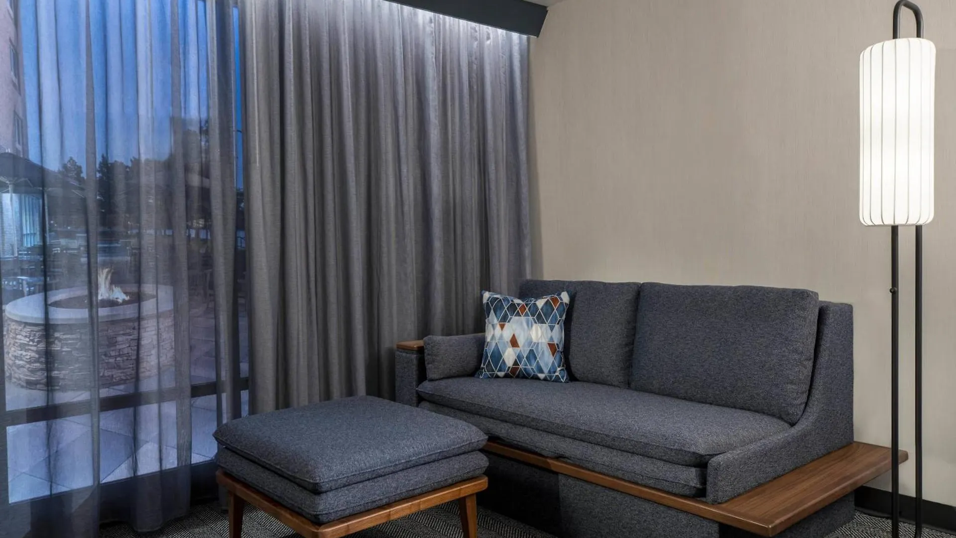 Courtyard By Marriott Miramar Hotel 3*