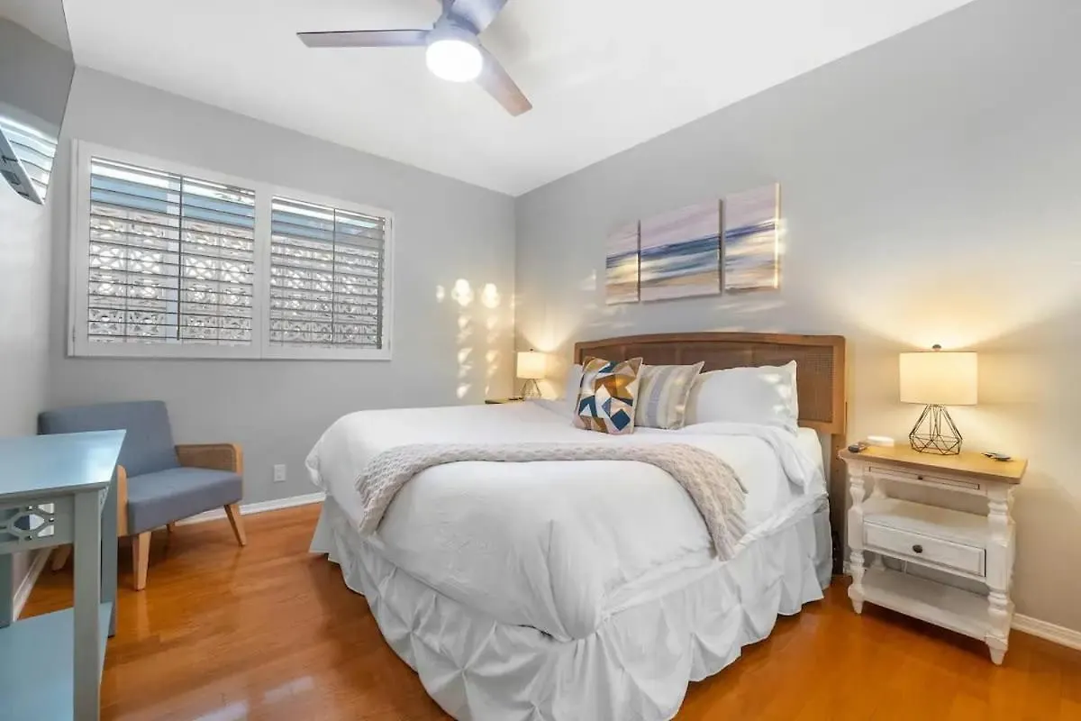 펜션 Ocean View Gem With Rooftop Deck And Hot Tub