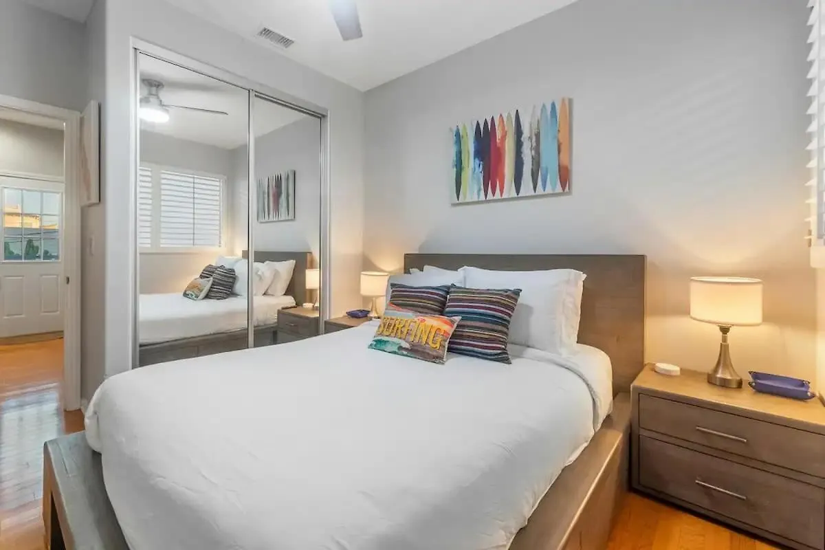 Ocean View Gem With Rooftop Deck And Hot Tub 샌디에이고