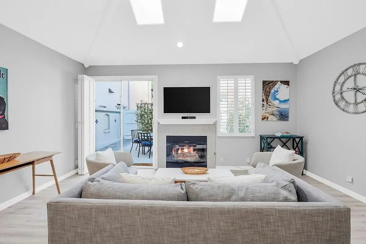 펜션 Ocean View Gem With Rooftop Deck And Hot Tub *