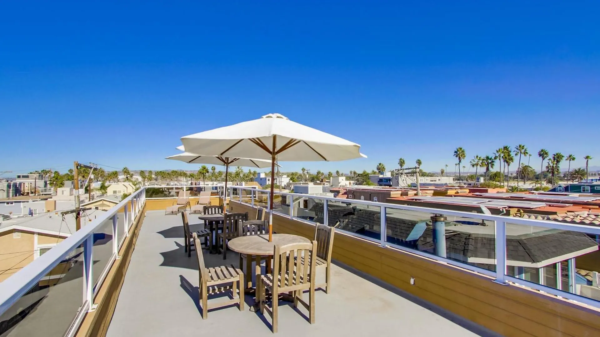 Massive With Ocean View & Amazing Rooftop * San Diego